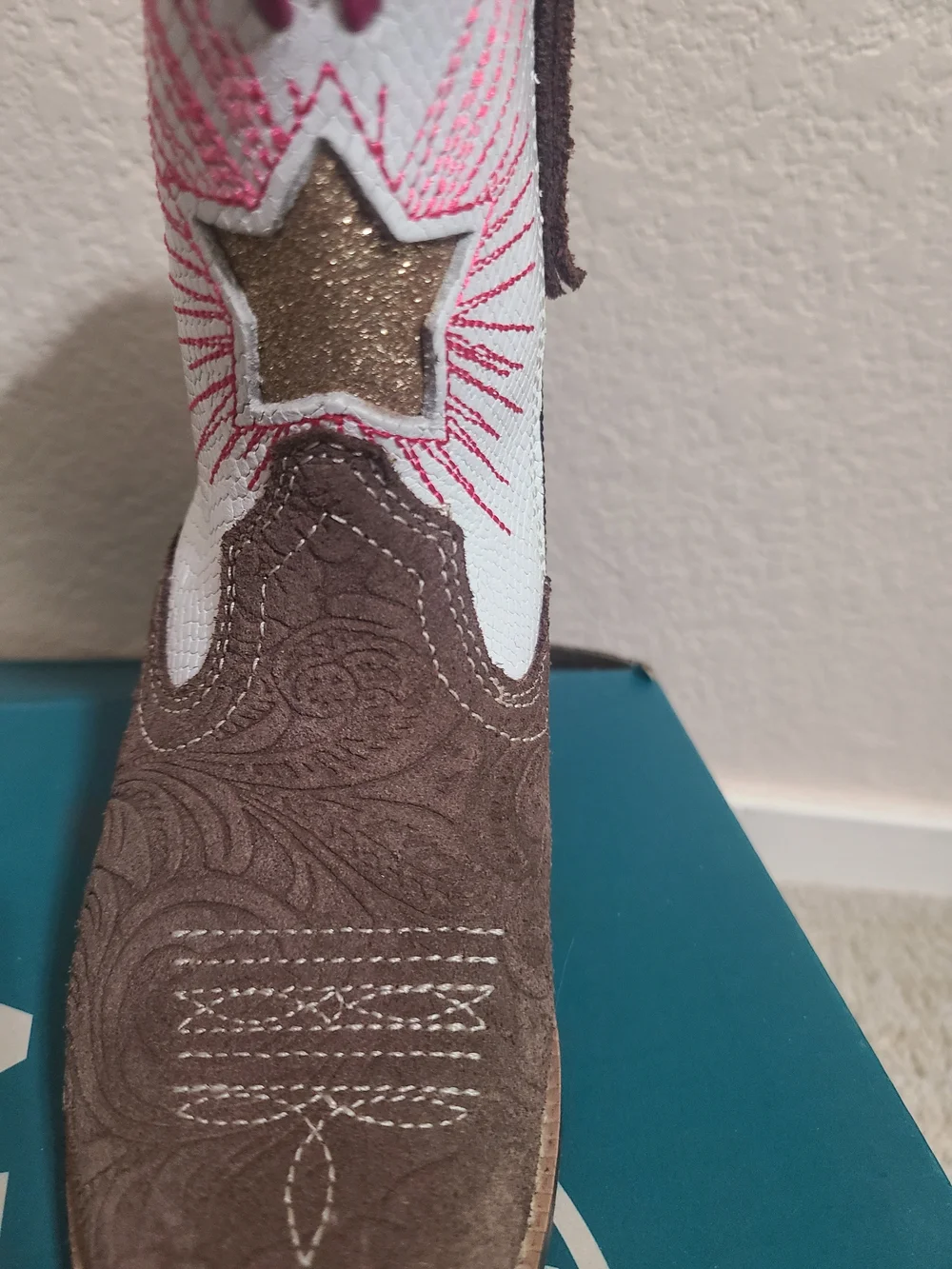 Ariat Floral Emboss/Pearl Snake & Pink Star Girls' Western Leather Boots- Size 9